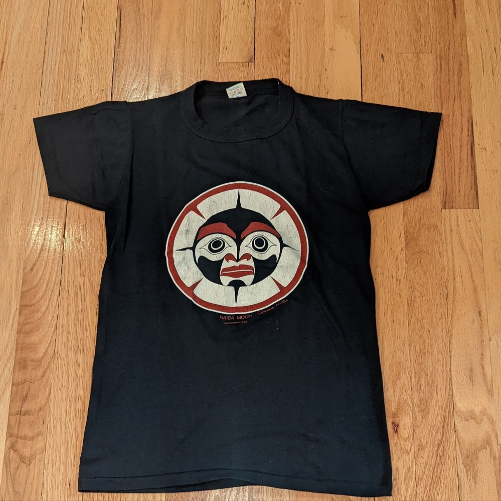 Vintage 1980s HAIDA MOON Clarence Mills Tee-shirt.Original